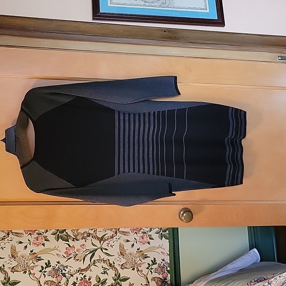 Max Studio knit body con dress, size L - Picture 2 of 3